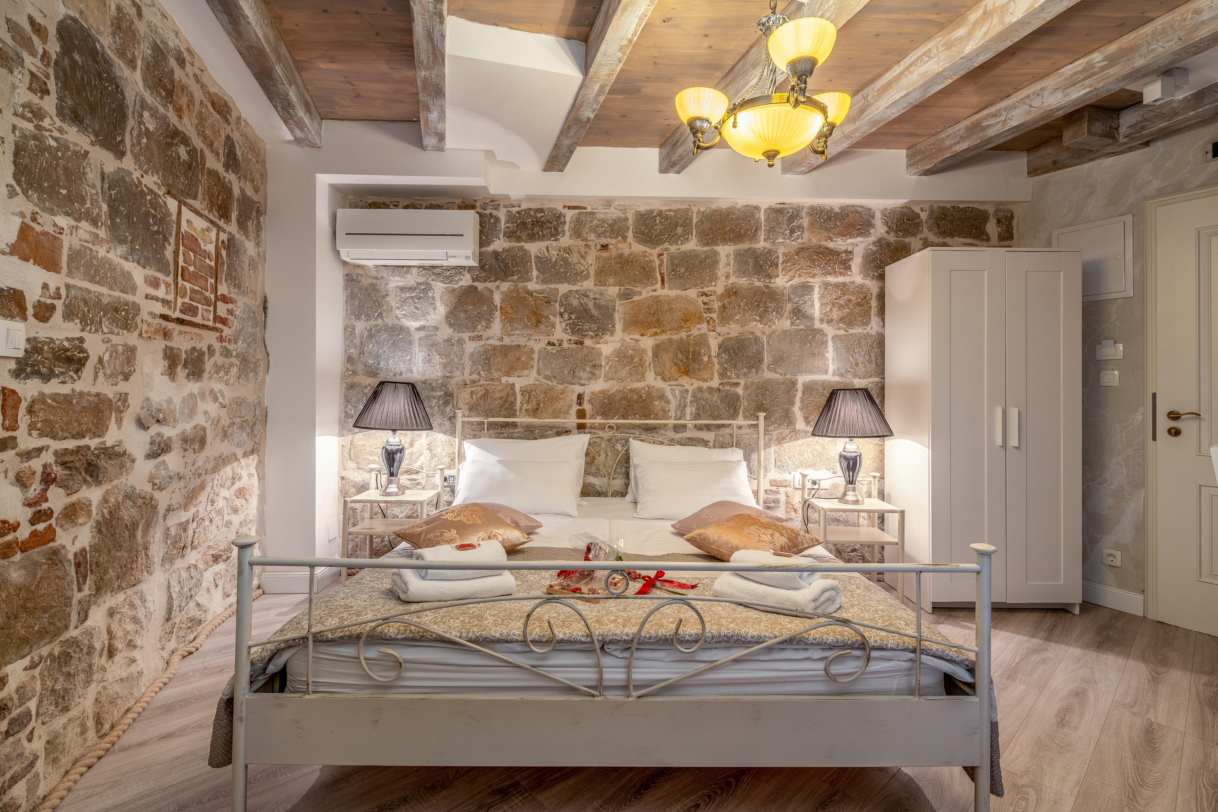 Heritage Palace Varos - Mag Quaint & Elegant Boutique Hotels Split Exterior foto
