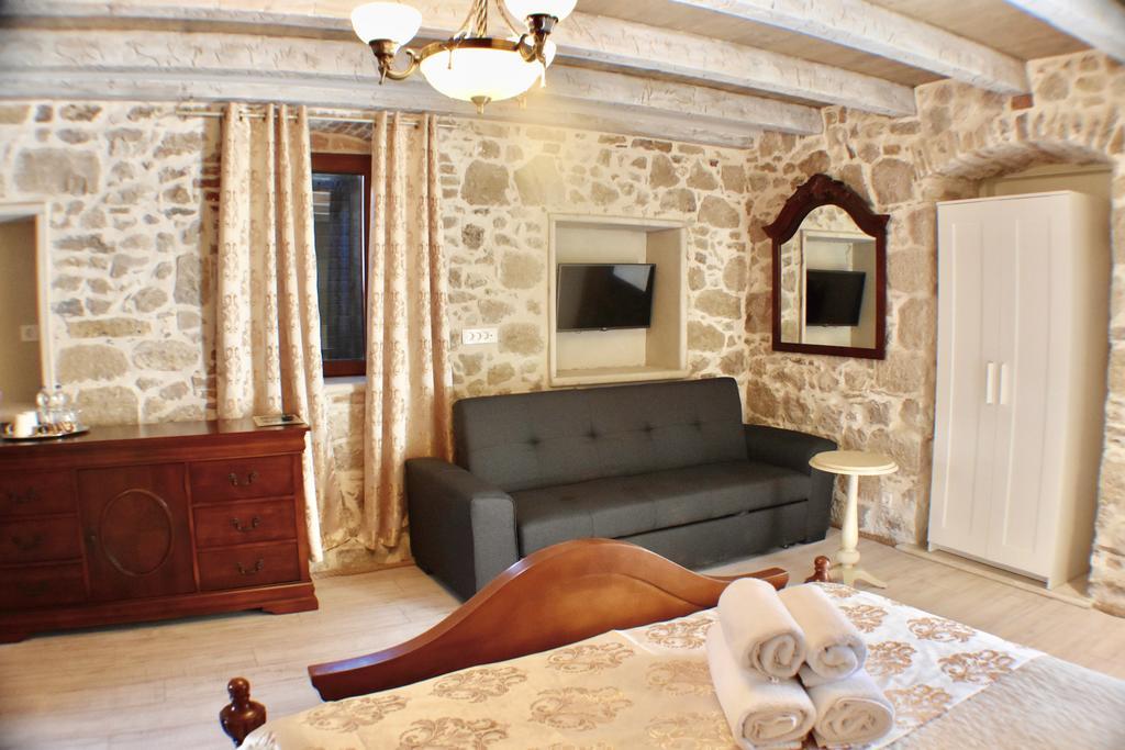 Heritage Palace Varos - Mag Quaint & Elegant Boutique Hotels Split Exterior foto